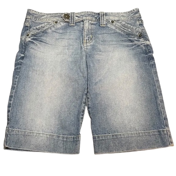 GUESS JEANS 81 STRETCH Denim Cuffed-Look Shorts Size 30 FREE SHIPPING! - Picture 2 of 5